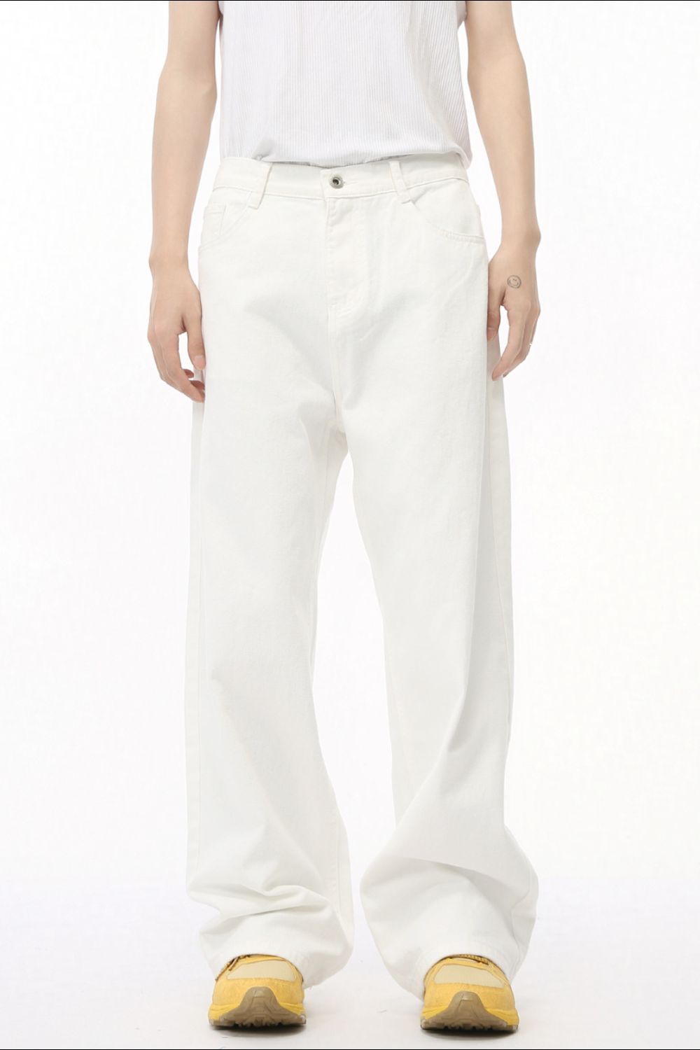Wide Leg Jeans with Pockets