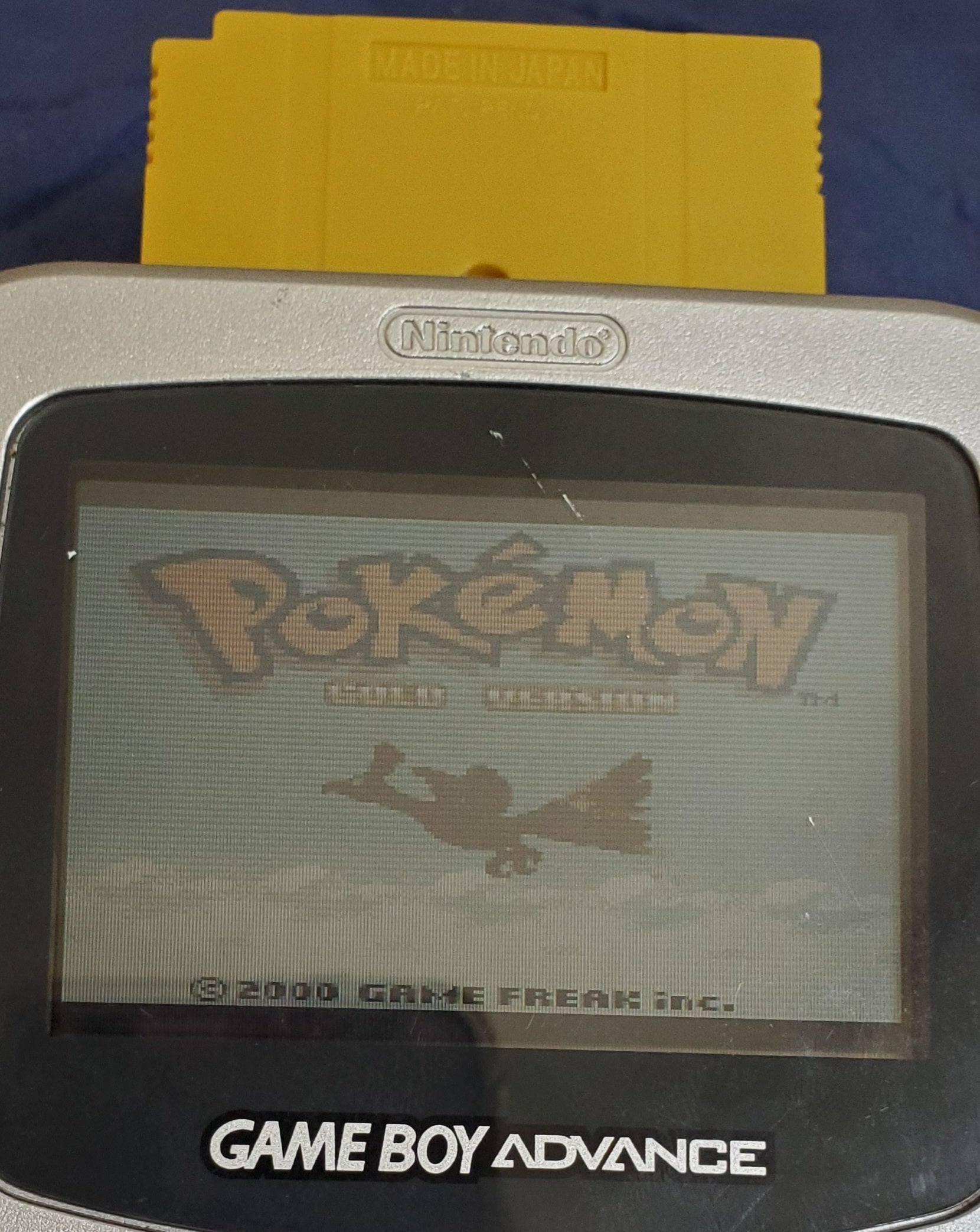 Pokemon Gold GBC Video Game Boy Color 2000